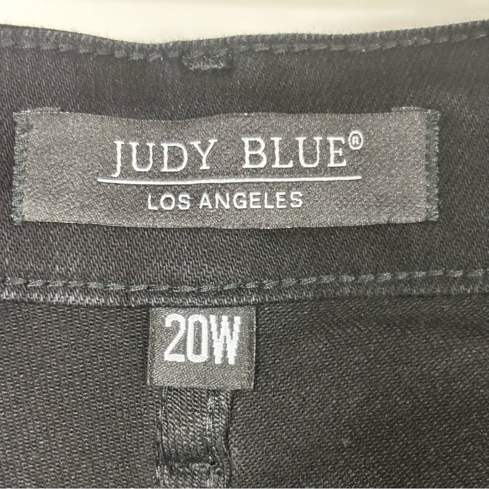 Judy Blue Wide Leg Cropped Raw Hem Jeans Women’s 20W Black Stretch - Picture 9 of 11
